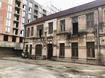 В Киеве разрушается памятник архитектуры
