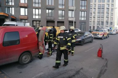 Под Киевом на стройплощадке сгорел башенный кран