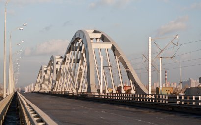 В Киеве планируют возобновить строительство Дарницкого моста