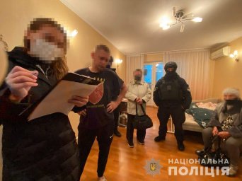 В Киеве руководитель адвокатского объединения пытался присвоить 400 тысяч долларов США