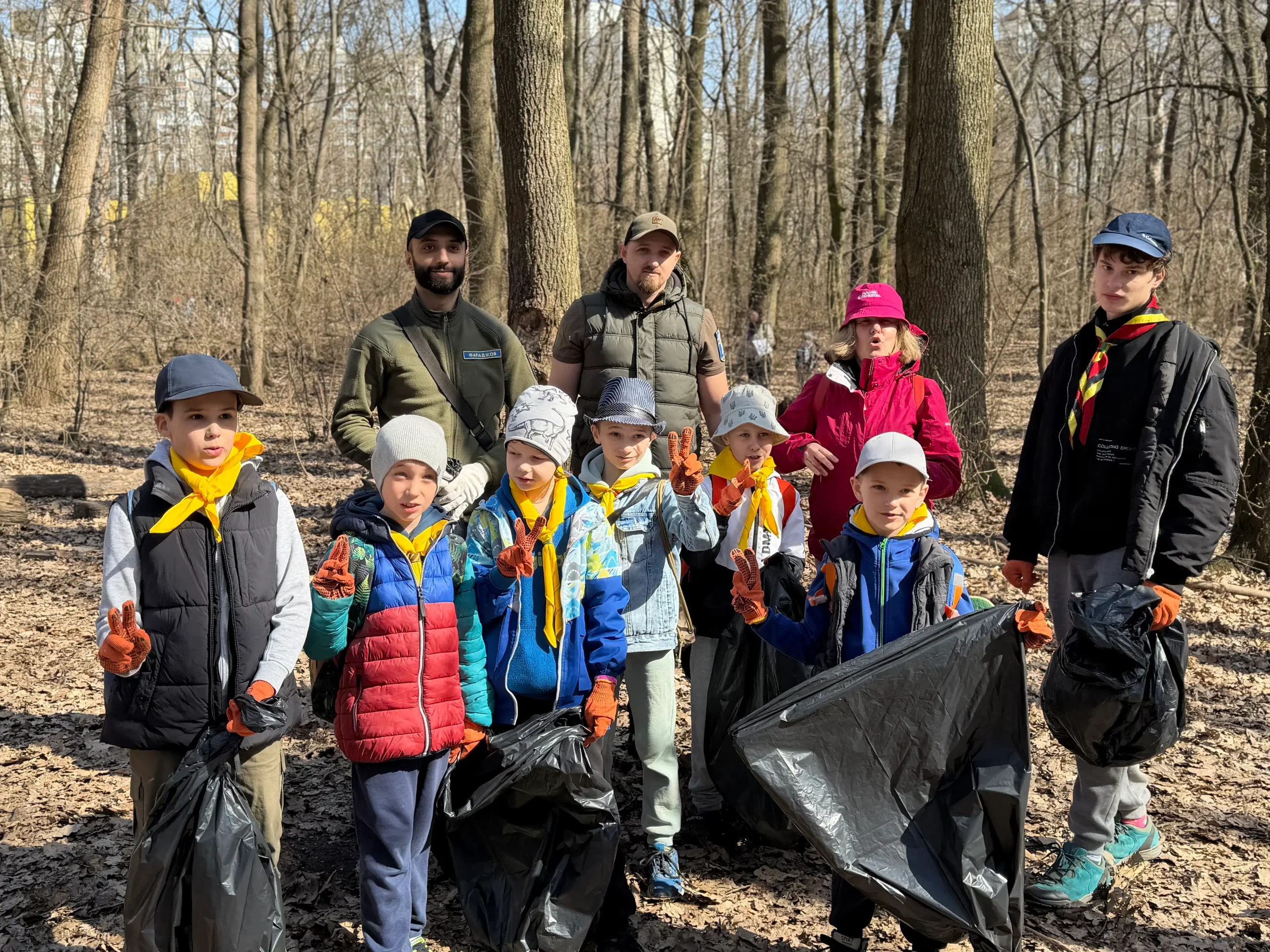 На толоці у Києві понад 350 учасників прибрали урочище “Теремки”