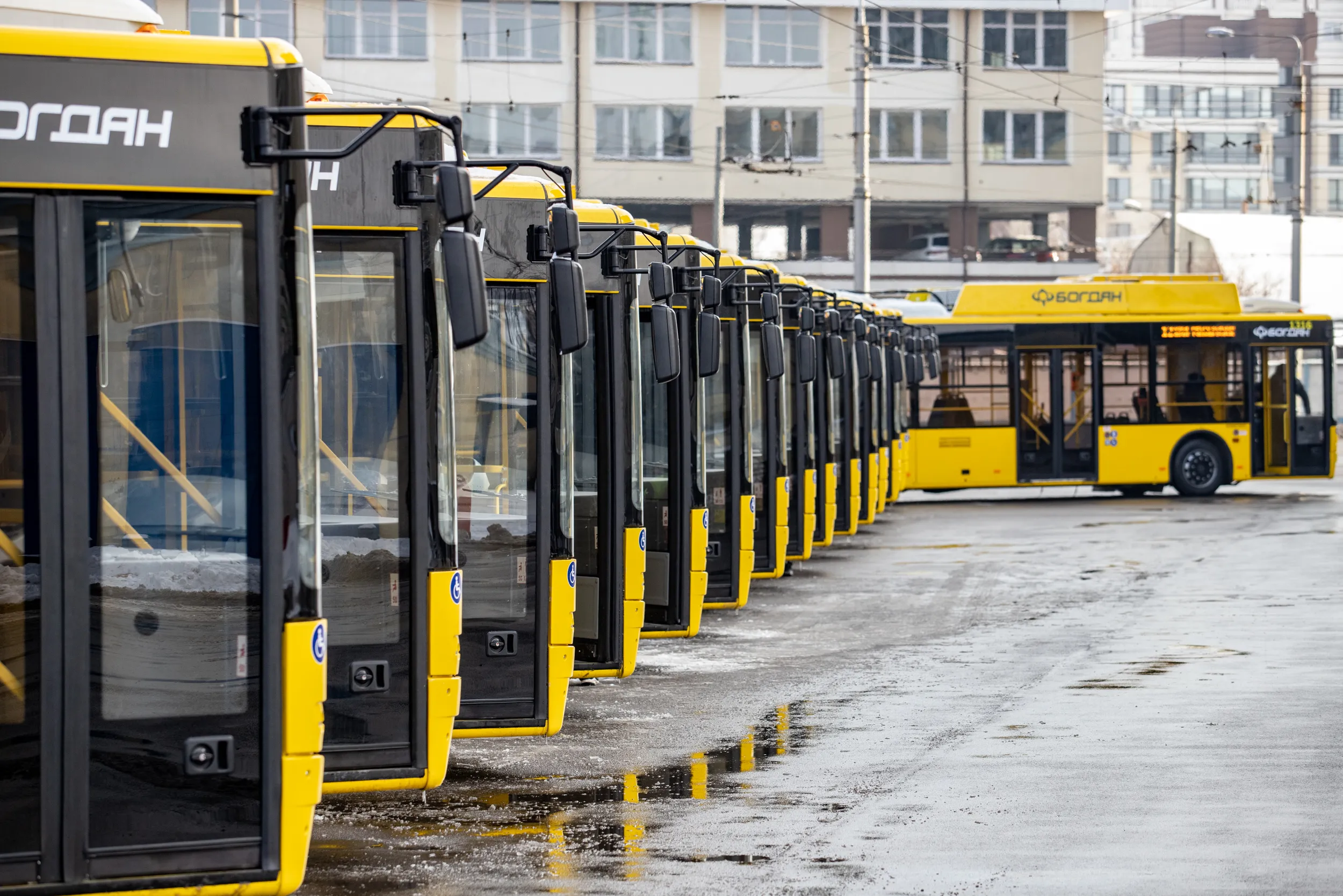 «Київпастранс» після скандалу з закупівлею тролейбусів на 306 млн грн готує новий тендер до 50 млн євро, – експерт