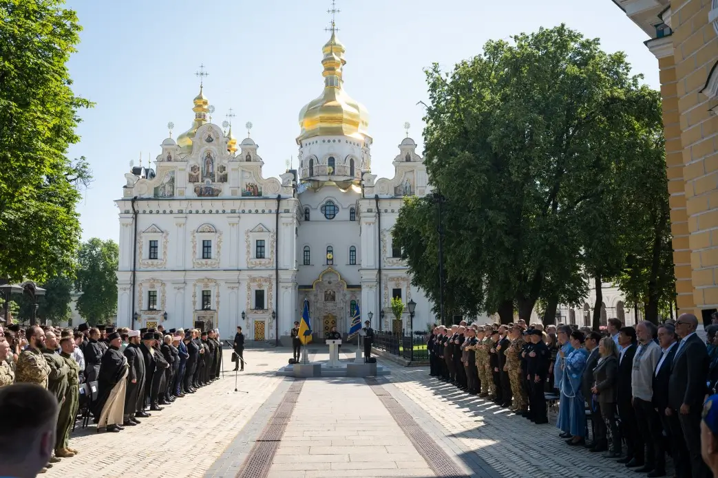 Президент підписав указ про підготовку до відзначення тисячоліття Києво-Печерської лаври