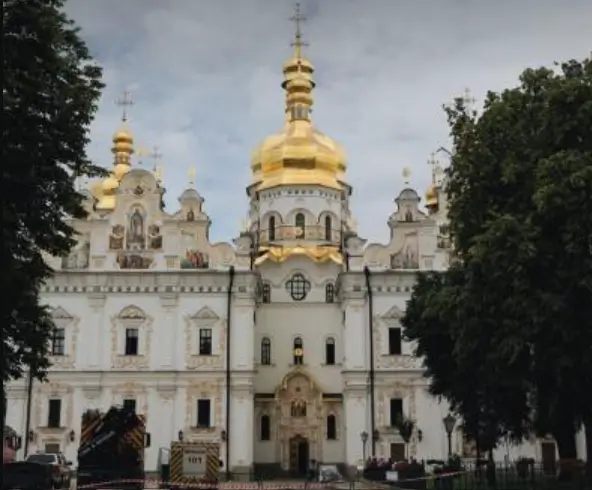 Заповідник “Києво-Печерська лавра” частково відновив роботу для відвідувачів