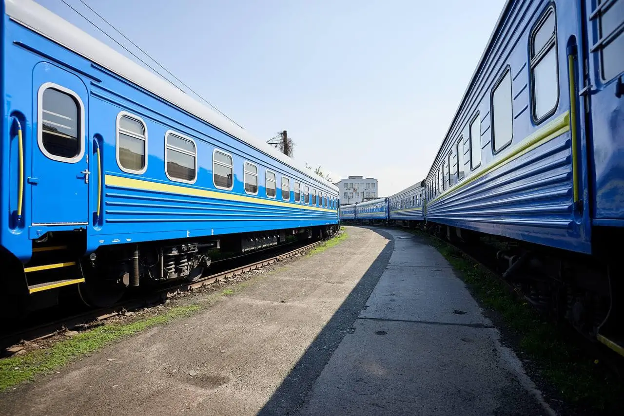 Пасажирів поїзду Київ — Кишинів безоплатно довозитимуть шатлом в аеропорт