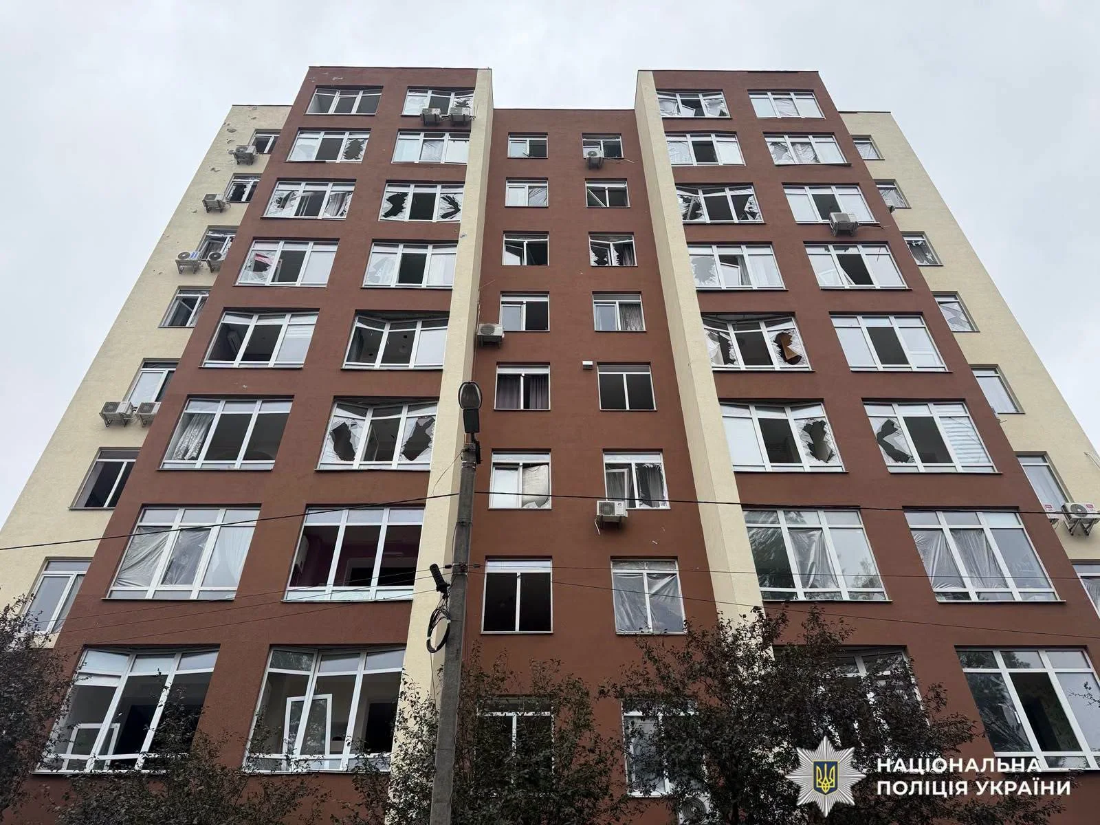 На Київщині кількість жертв російської атаки збільшилась до чотирьох, ще 27 мешканців травмувались (фото)